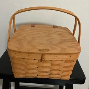 Longaberger Picnic Basket Medium